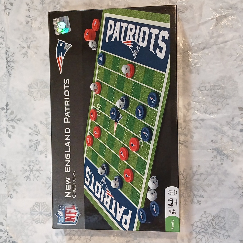 New England Patriots Checkers Set